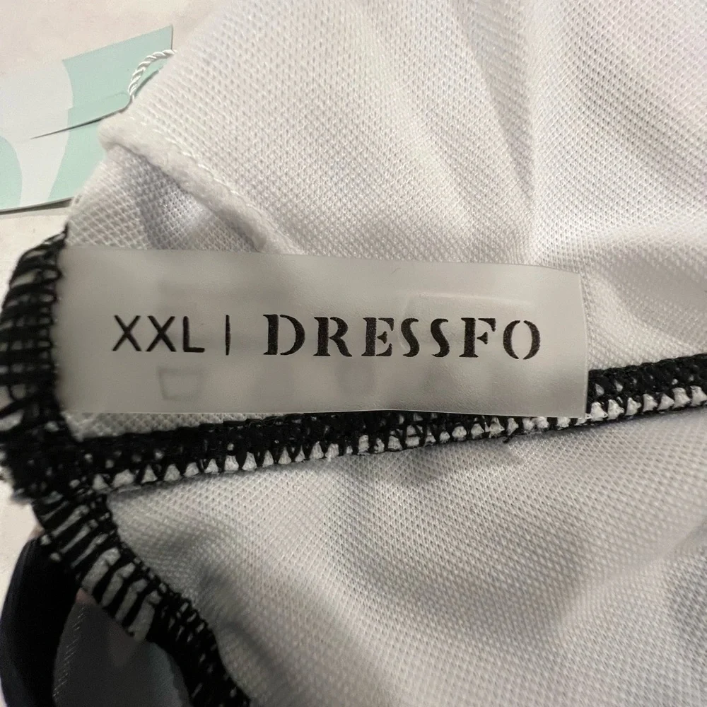 NWT Dressfo Women XXL Racer Back Bikini Top Black Floral V-Neck  Built-In Bra